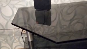 Стеклянный столик под TV