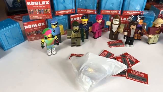 Opening a ton a Roblox blind boxes Series 3 blue смотреть онлайн