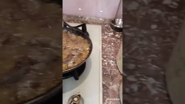 такой паштет не купишь в магазине.  Паштет из куриной печени. Тает во рту.