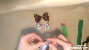 Простой бантик канзаши из атласной ленты для начинающих