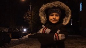 Никита Коньшин танцует брейк дэнс