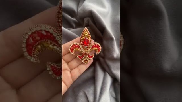 Брошь ⚜️Геральдическая Лилия ⚜️ смотреть онлайн
