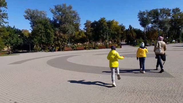 Мариуполь Парк Веселка Левый берег