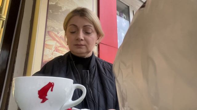 КТО ПЛАТИТ В КАФЕ НА КАВКАЗЕ смотреть онлайн