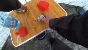 Рыбалка с ночёвкой. Рыбалка на ДОНКИ КРОКОДИЛ с бубенцами. Ночую один на реке.