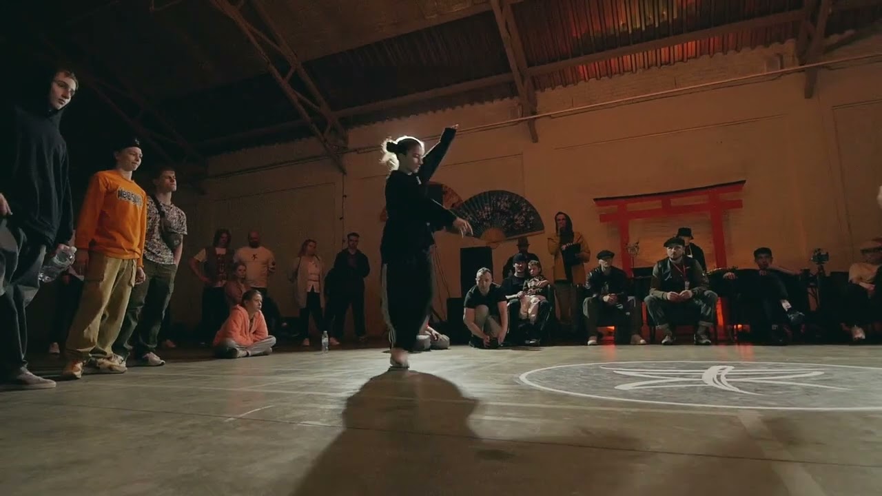 ONNA-BUGEISYA 1x1 ↔ Masha Uragan vs bgirl ↔ 1'8 ↔ BREAK RAVE CYPHER #breakrave #bmvideo смотреть онлайн