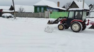 Первая чистка снега минитрактором. Зимняя работа.
