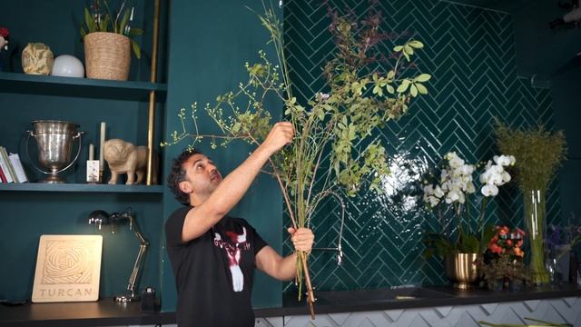 ПОЧЕМУ ЛЕТО ЛУЧШЕЕ ВРЕМЯ ДЛЯ ФЛОРИСТА | СОБРАЛ САДОВЫЙ, ЛЕТНИЙ БУКЕТ смотреть онлайн