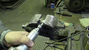 Makita  Прямая шлифовальная машина GD0800C. В действии