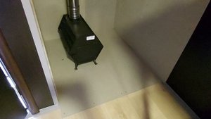 Отапливаемая бытовка на санях с печькой с кроватями трансформер!