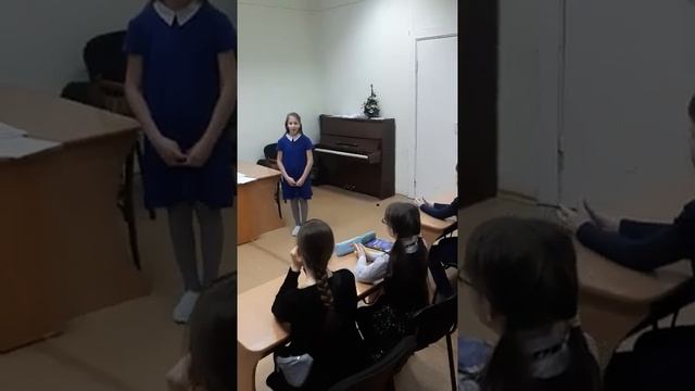 На уроке в клубе Знатоки классики.mp4