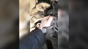 ЗАМЕНА ПЕРЕДНИХ КОЛОДОК. TOYOTA ALPHARD. ТОЙОТА АЛЬФАРД. НА ВСЕХ ЯПОНЦАХ ПОЧТИ ОДИНАКОВЫЙ ПРИНЦИП.