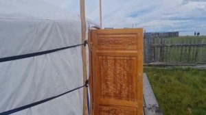 Ханская юрта: вид снаружи и внутри