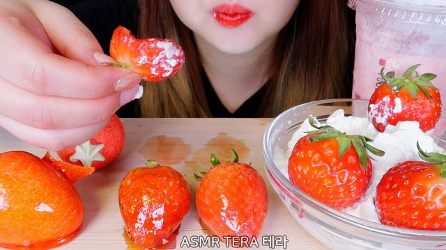 ASMR STRAWBERRY DESSERT 🍓(strawberry tanghulu, marshmallow, macaron) Mukbang Eating sounds смотреть онлайн