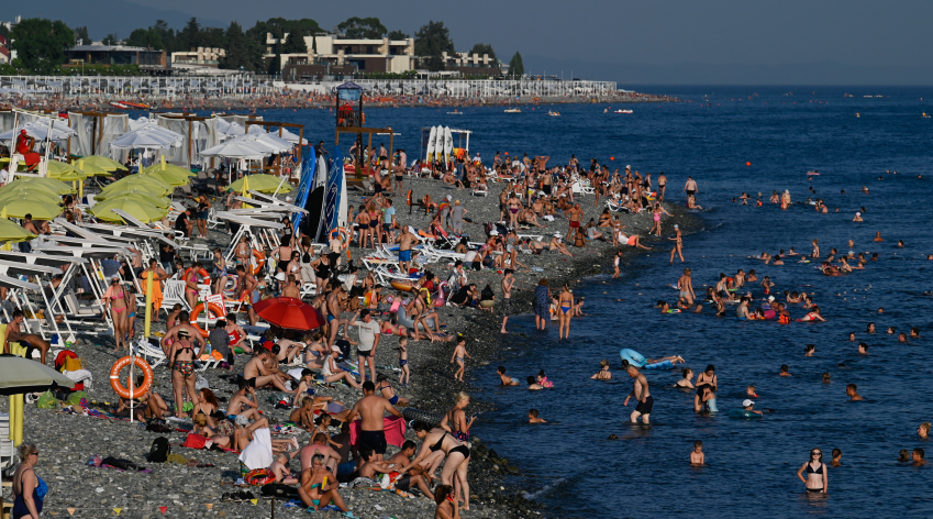 Море зовет: россияне готовятся к открытию купального сезона
