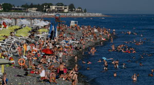Море зовет: россияне готовятся к открытию купального сезона