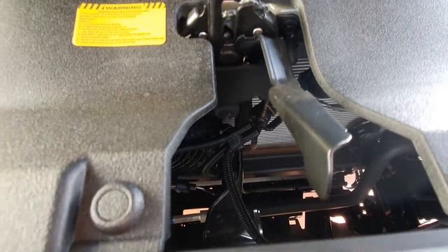 How to Open The Car Bonnet For Toyota Prado 2020, 2019, 2018, 2017 смотреть онлайн