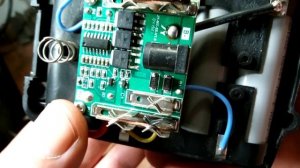 Горят контакты АКБ эл.инструмента. Решение.