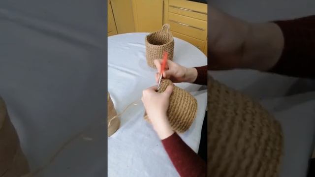 Как это сделано - подвесная корзинка Yuli Knittin из джута