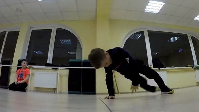 Ученик недели Макар Бурдасов, 3 месяца занятий брейк дансом смотреть онлайн
