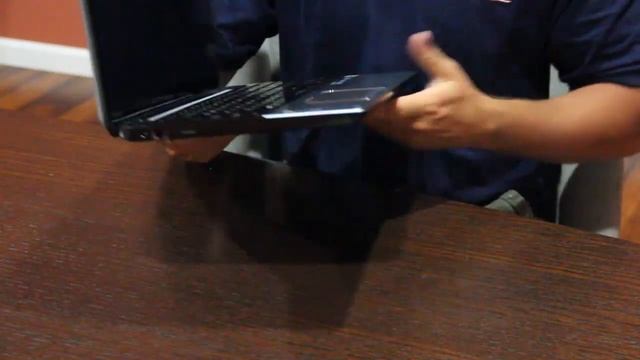 Toshiba Satellite S55Dt-A5130 Unboxing смотреть онлайн