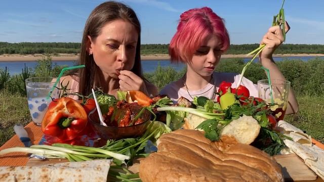 МУКБАНГ ШАШЛЫК АРМЯНСКИЙ И МАРШМЕЛЛОУ/?ОВОЩИ/?ЗЕЛЕНЬ/АРМЯНСКИЙ ЛАВАШ И МАТНАКАШ/MUKBANG BARBECUE