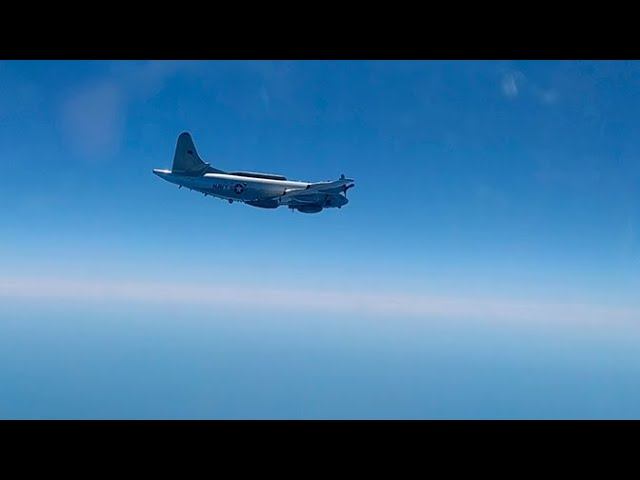 Истребитель Су-27 поднимался на перехват самолета разведчика США