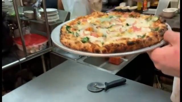 Chicken Cordon Bleu Pizza смотреть онлайн