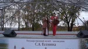 Поёт Марта Серебрякова. Аккомпанирует Святослав Шершуков. "Субботея". Рязань 05.10.2019 г.