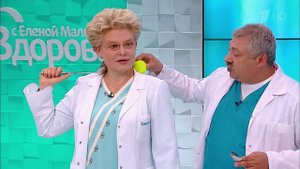 Как размять шею с помощью подручных средств. Здоровье. Фрагмент выпуска от 02.10.2016