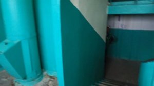 Пассажирский лифт КМЗ-(2013 г.в) в панельной 9-этажке 1-464Д-83.