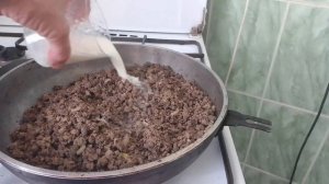 Пирог из печени,с слоёного теста