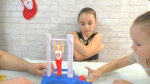 АЛИСА ИГРАЕТ В ИГРУ ФАНТАСТИК ГИМНАСТИК