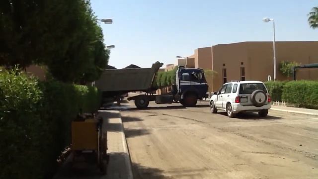 Mercedes Benz 1980 dump truck. смотреть онлайн