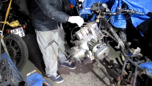 Разборка мотоцикла УРАЛ для реставраций (часть 2.) смотреть онлайн