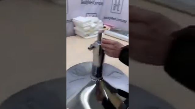 Сборка парикмахерского кресла