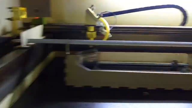 Гравировка на стопках. Поворотное устройство для лазерного станка. смотреть онлайн