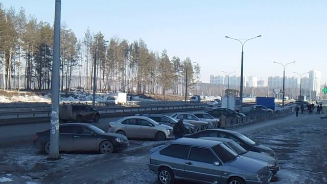 Екатеринбург, ул Краснолесья, 147 смотреть онлайн