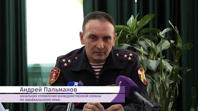 Для охраны школы необходимо около 7 сотрудников вневедомственной охраны