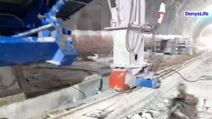 Монстр-Тавнит для бетонных работ тоннеля. Работа в Израиле.