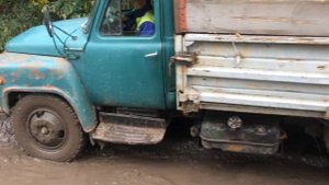 Газ 53 без різких рухів. Газ 53 дизель самосвал. Лес.