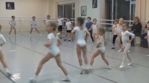 6 Часть.Урок балета для детей. Развитие данных у детей 5-6 лет. Первые шаги в хореографии.