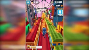 Какой раннер лучший? Subway Surfers - самая скачиваемая игра в мире ! Более миллиарда скачек !