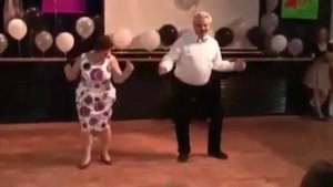 Да просто баба хочет танцы...