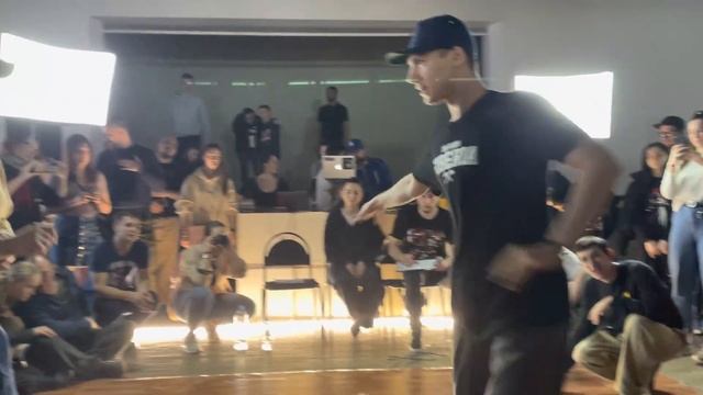 Точка Сбора ВРН / Popping 1/8 / Коломбо (win) vs Даша Полякова смотреть онлайн