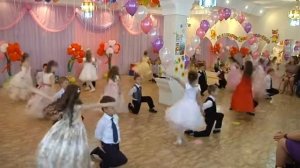 Петр Ильич Чайковский танец "Вальс цветов" из балета "Щелкунчик". Постановка: Богданова А.Б.