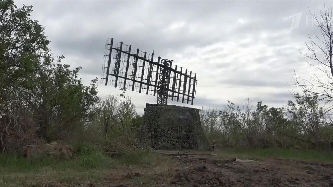 Средства ПВО сбили десятки украинских беспилотников на российскими регионами