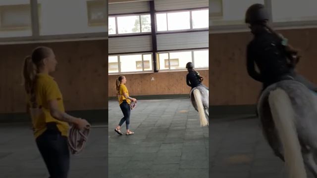 Пони Клуб Киев. Маруся и Пони Земляника смотреть онлайн