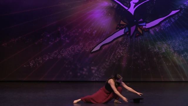 Voila by Barbara Pravi open modern dance solo