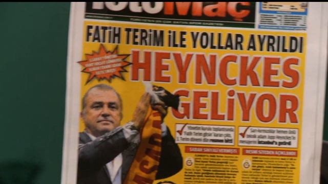 James Richardson's European football newspaper review смотреть онлайн